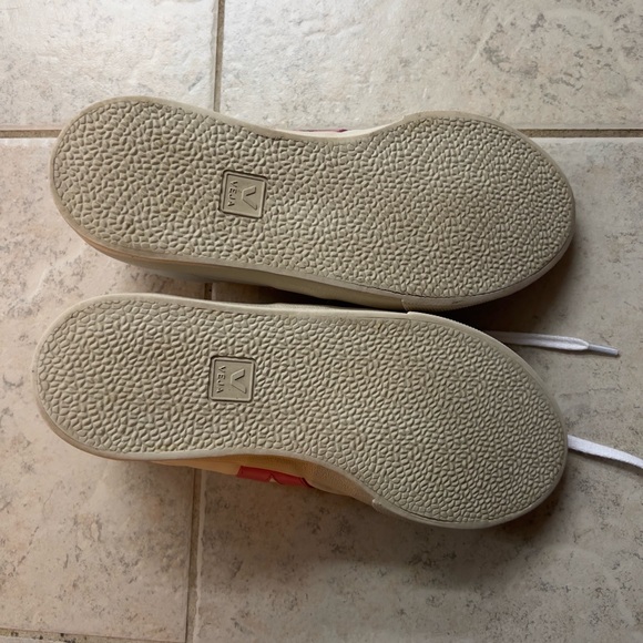 Veja White Sneakers with Pink Detail - Picture 4 of 5